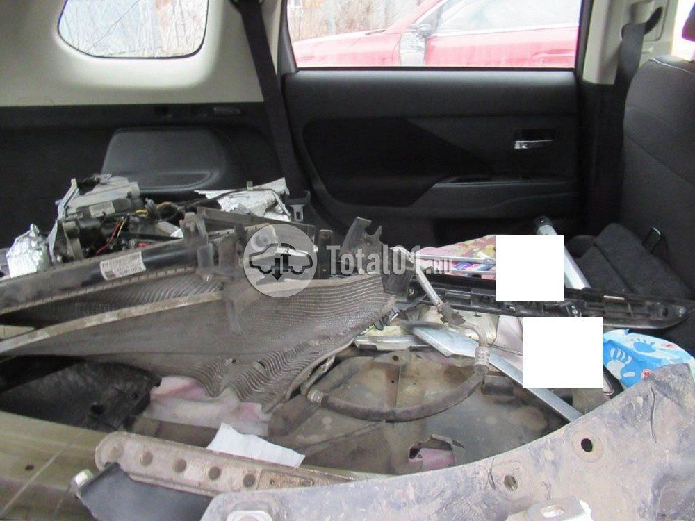 Фото Mitsubishi Outlander 96