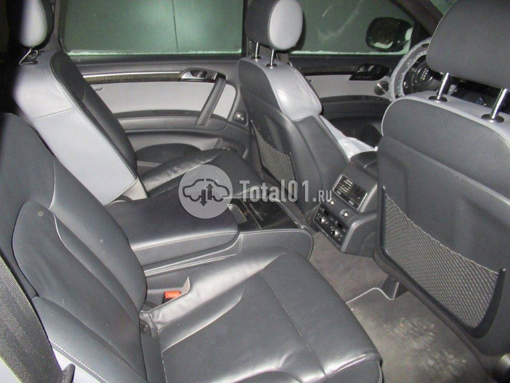 Фото Audi Q7 36