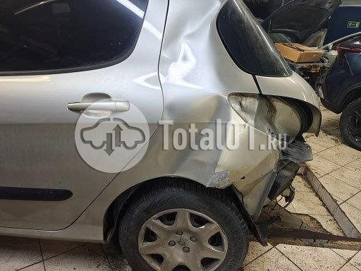 Фото Peugeot 308 26