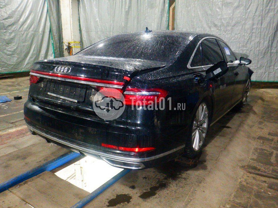 Фото Audi A8L 16