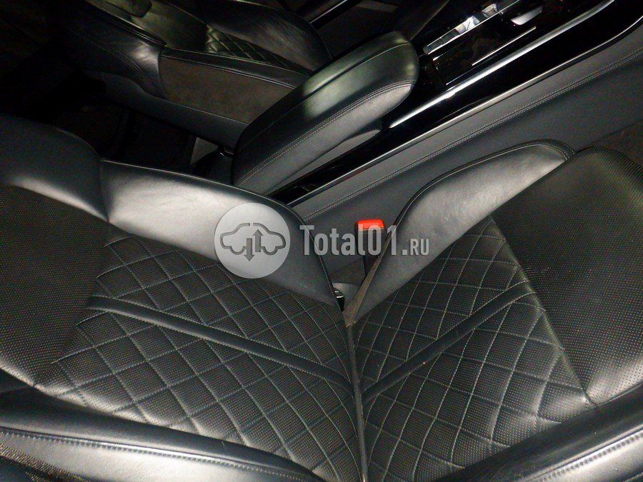 Фото Audi A8L 26