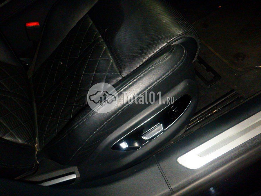 Фото Audi A8L 28