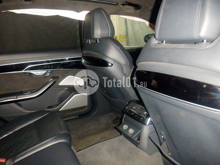 Фото Audi A8L 48