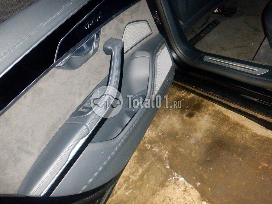 Фото Audi A8L 62