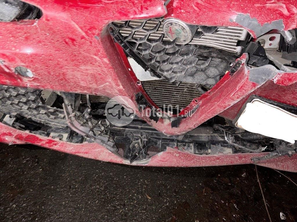 Фото Alfa Romeo GIULIA 32