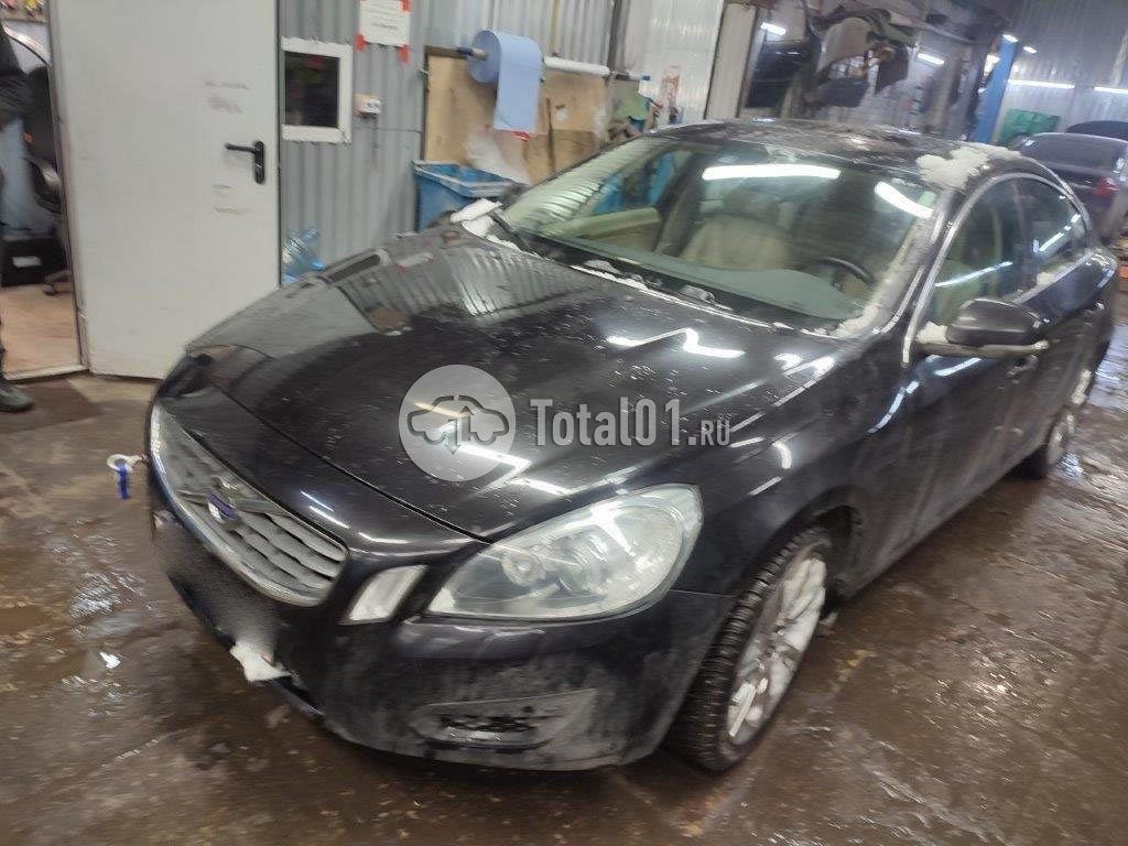 Фото Volvo S60 4