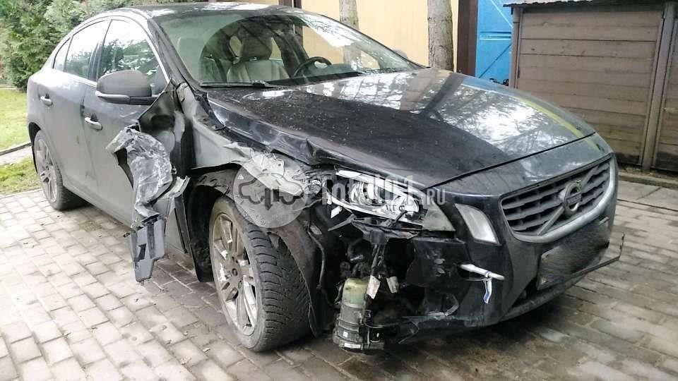 Фото Volvo S60 6