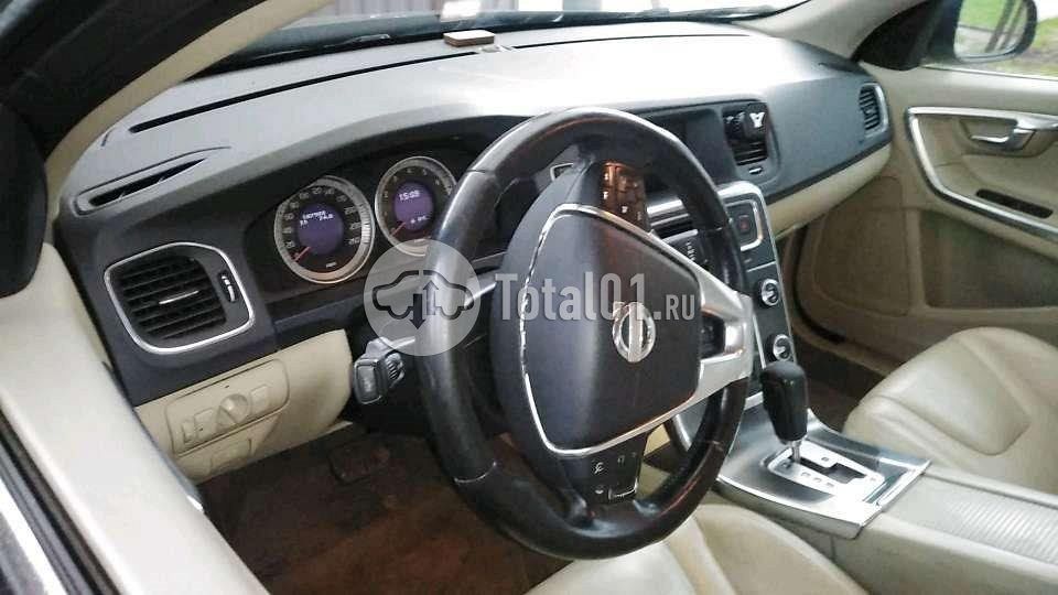 Фото Volvo S60 42