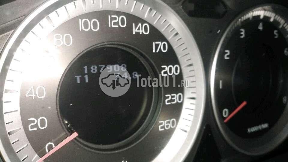 Фото Volvo S60 46