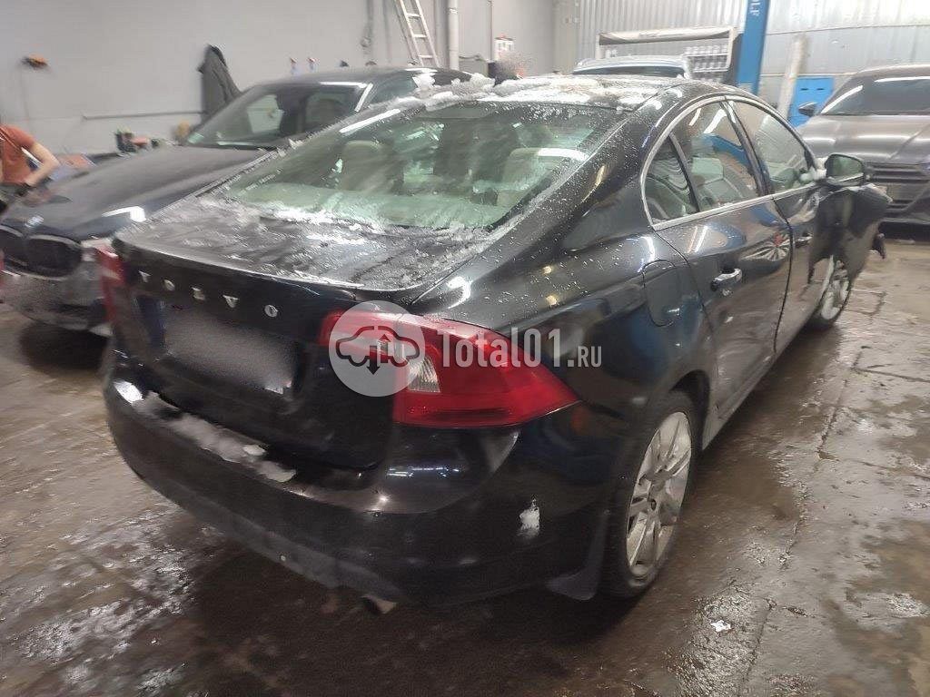 Фото Volvo S60 64