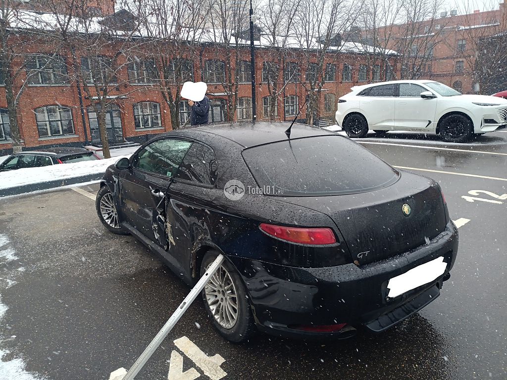Фото Alfa Romeo GT 8
