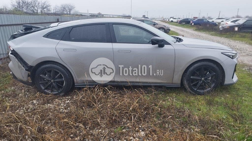 Фото Changan UNI-V 28