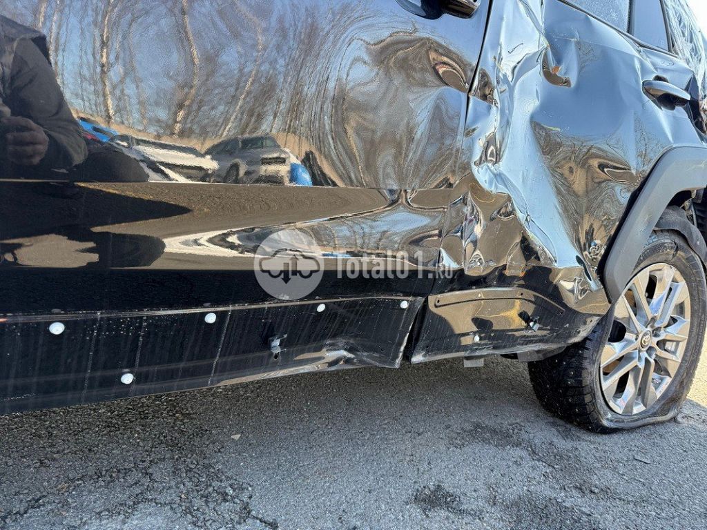 Фото Toyota RAV4 38