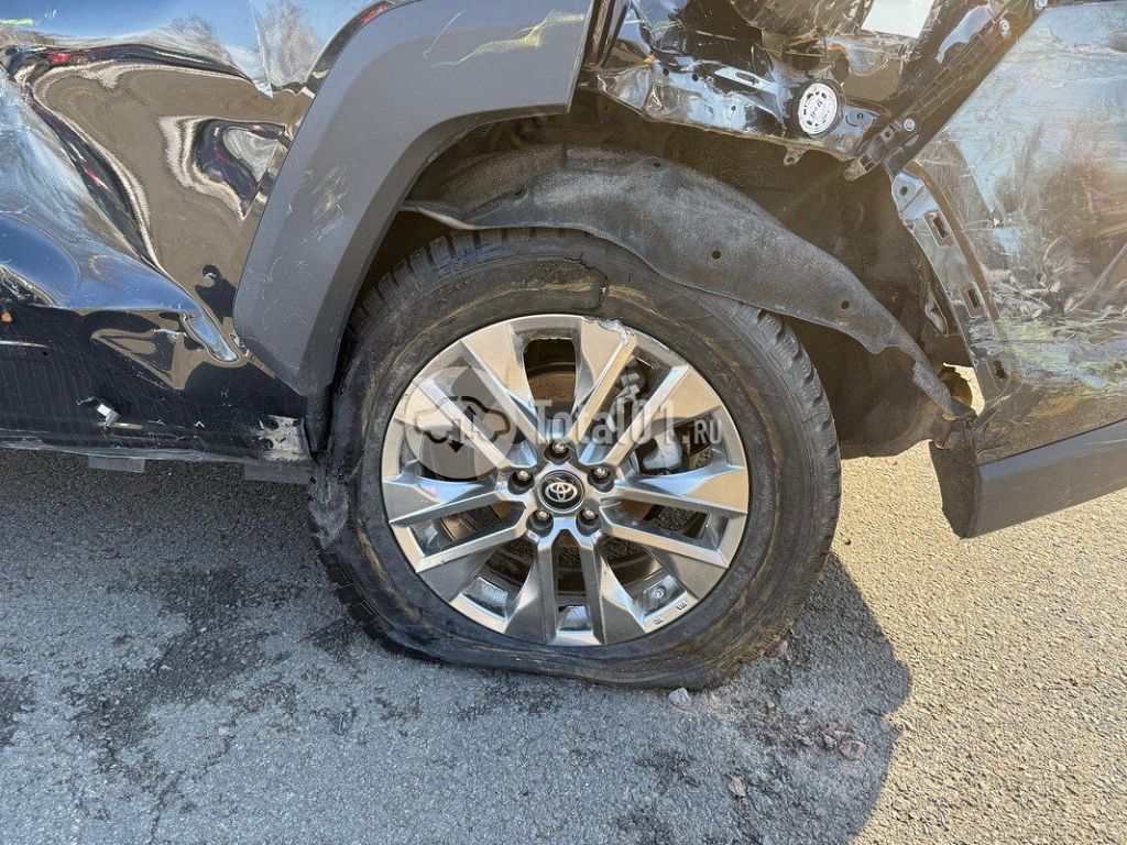 Фото Toyota RAV4 46