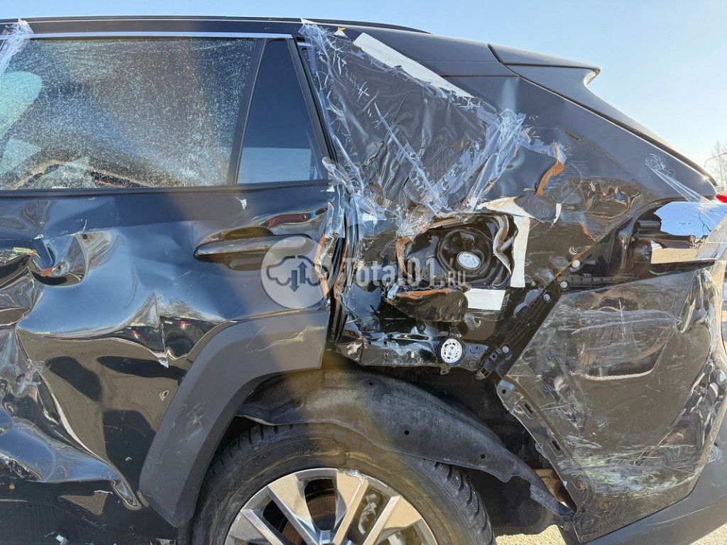 Фото Toyota RAV4 48