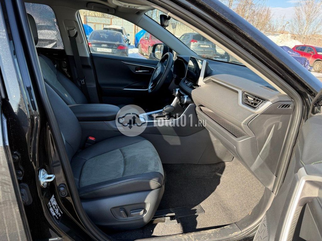 Фото Toyota RAV4 106