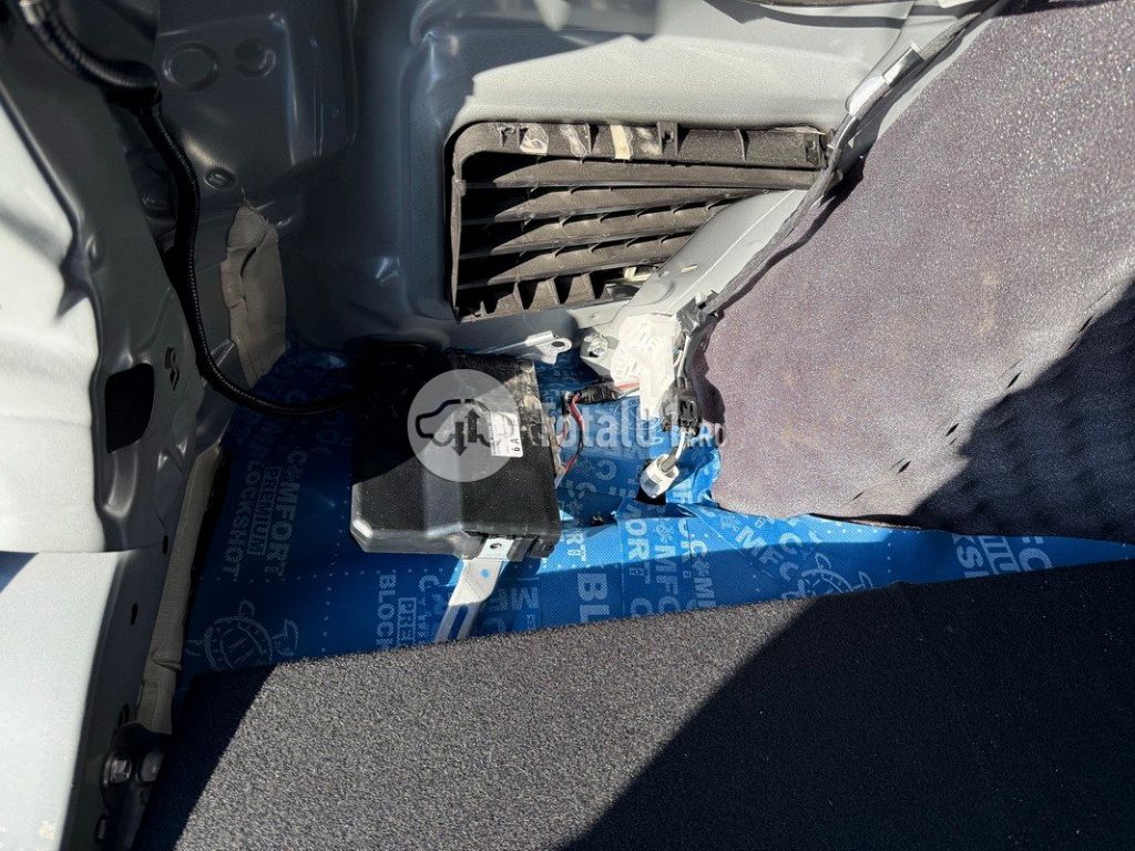 Фото Toyota RAV4 144