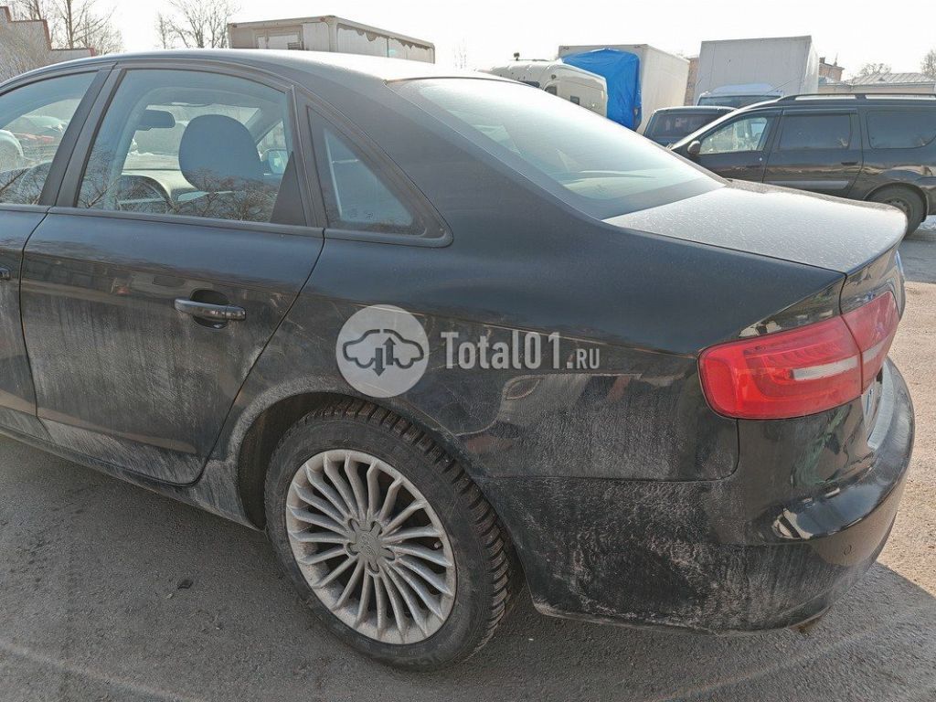 Фото Audi A4 30