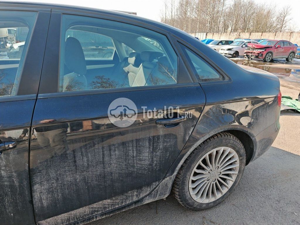 Фото Audi A4 32