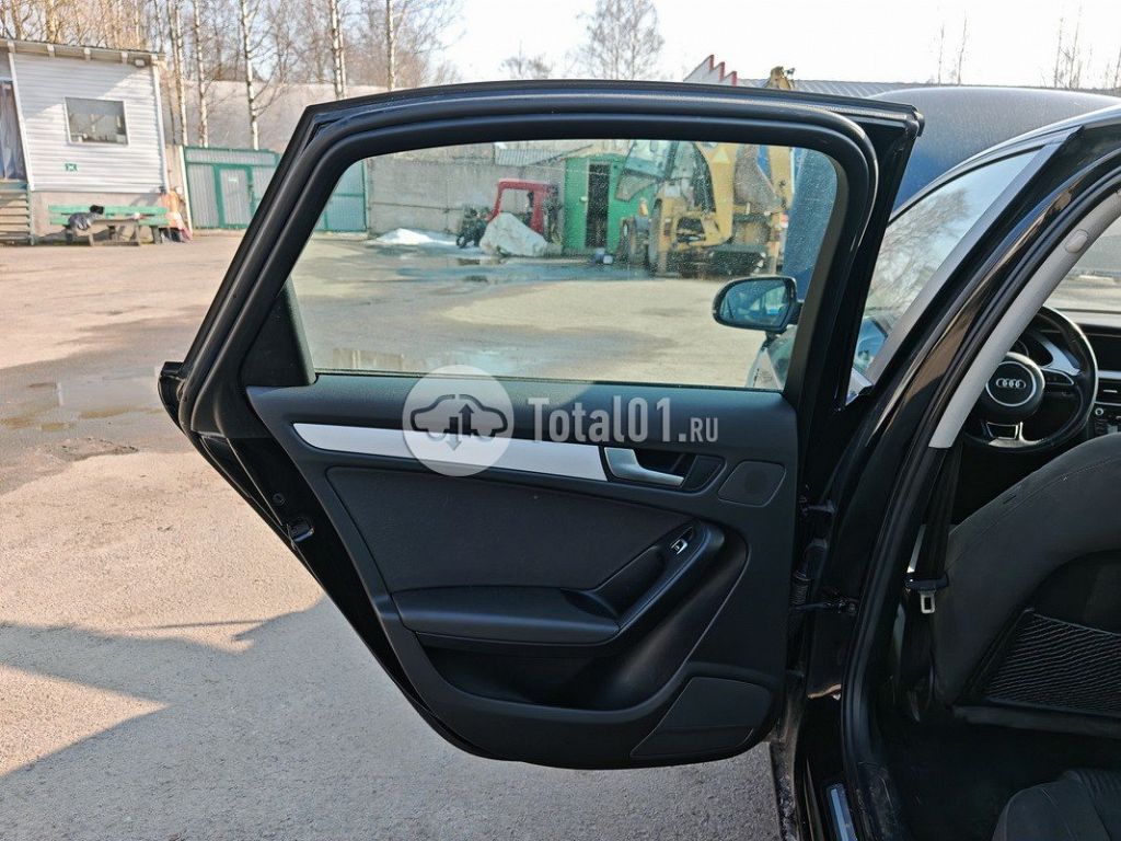 Фото Audi A4 100