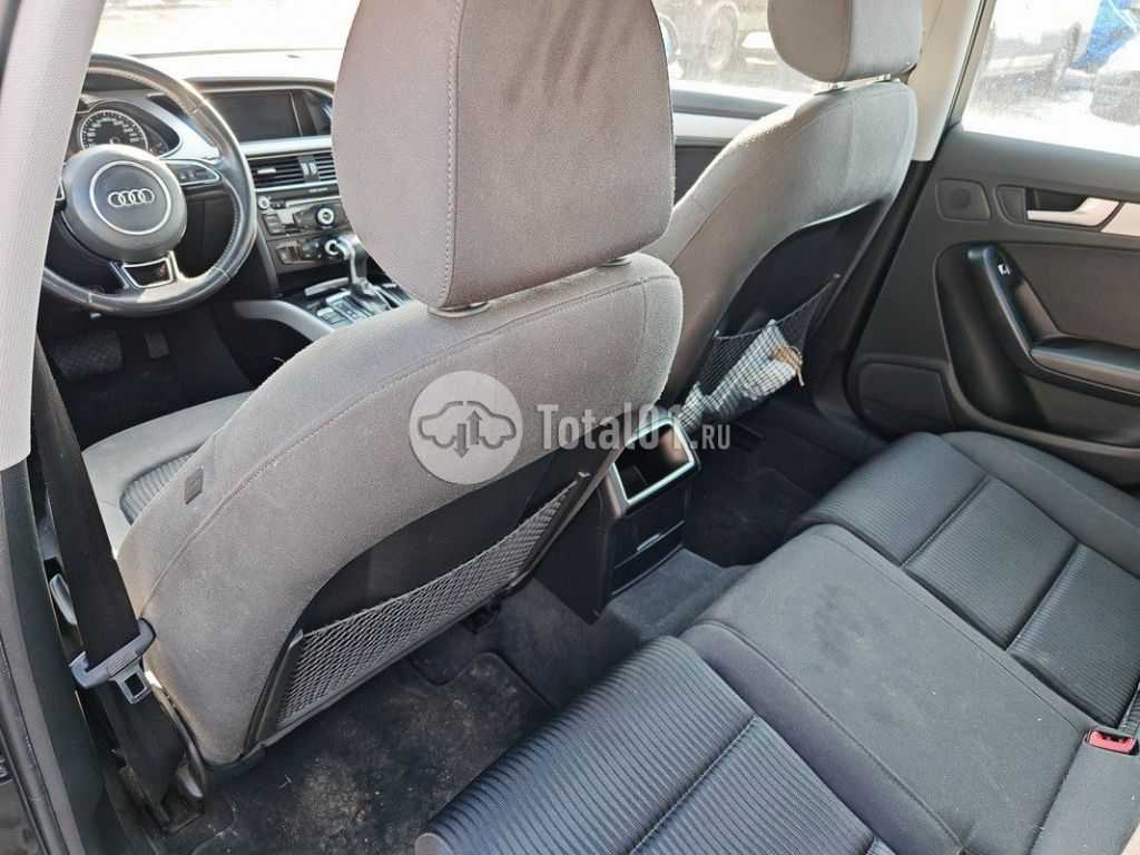 Фото Audi A4 104