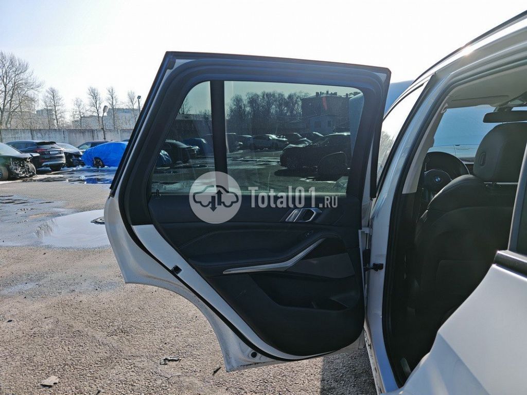 Фото BMW X5 160
