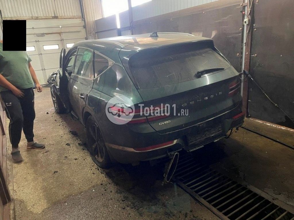 Фото Genesis GV80 10