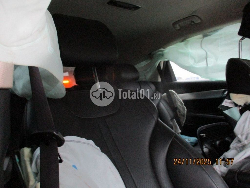 Фото Genesis GV80 40