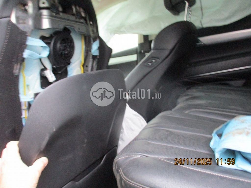 Фото Genesis GV80 86