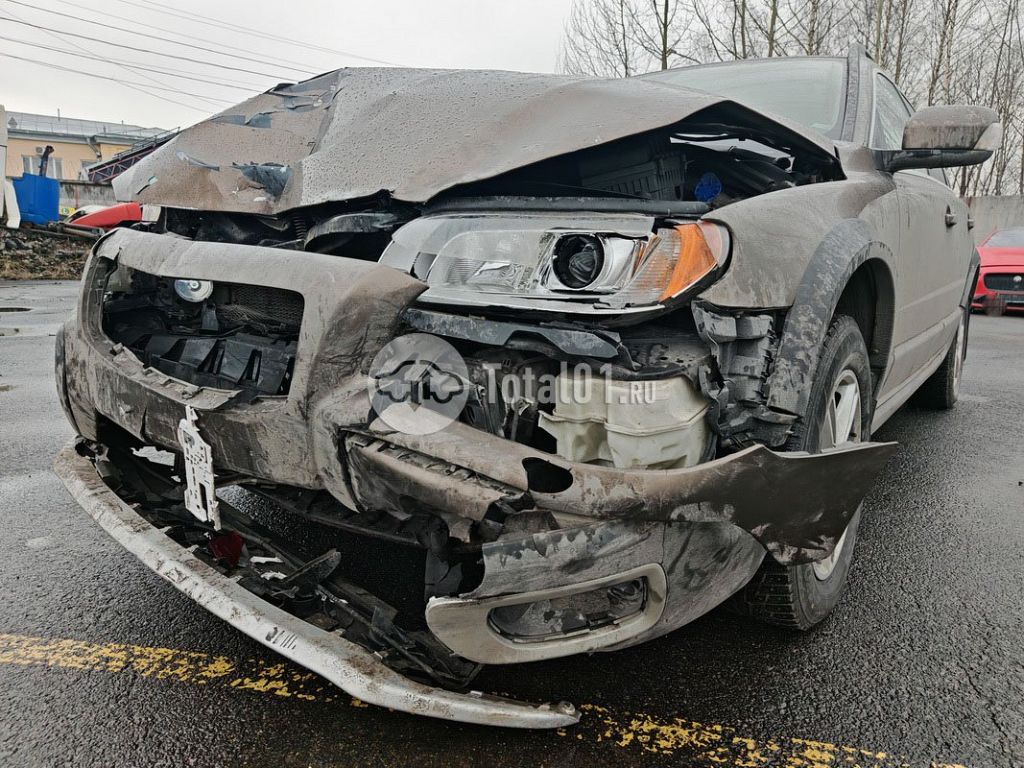 Фото Volvo XC70 8