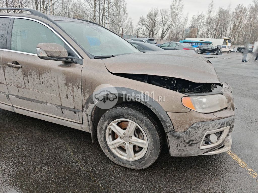 Фото Volvo XC70 14