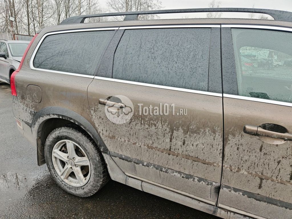 Фото Volvo XC70 22