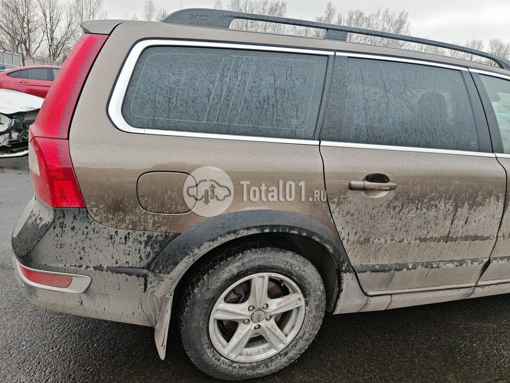 Фото Volvo XC70 24