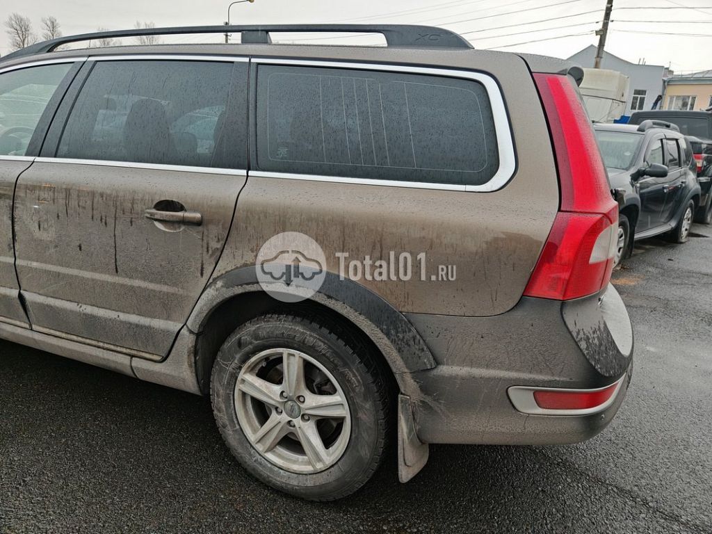 Фото Volvo XC70 30