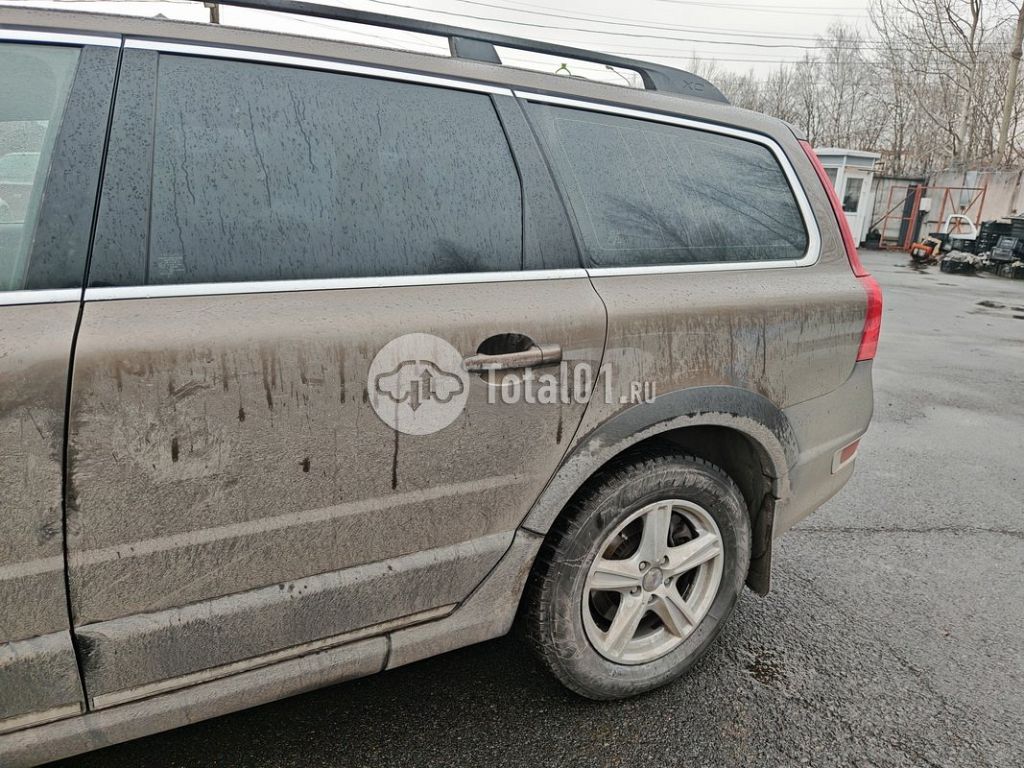 Фото Volvo XC70 32