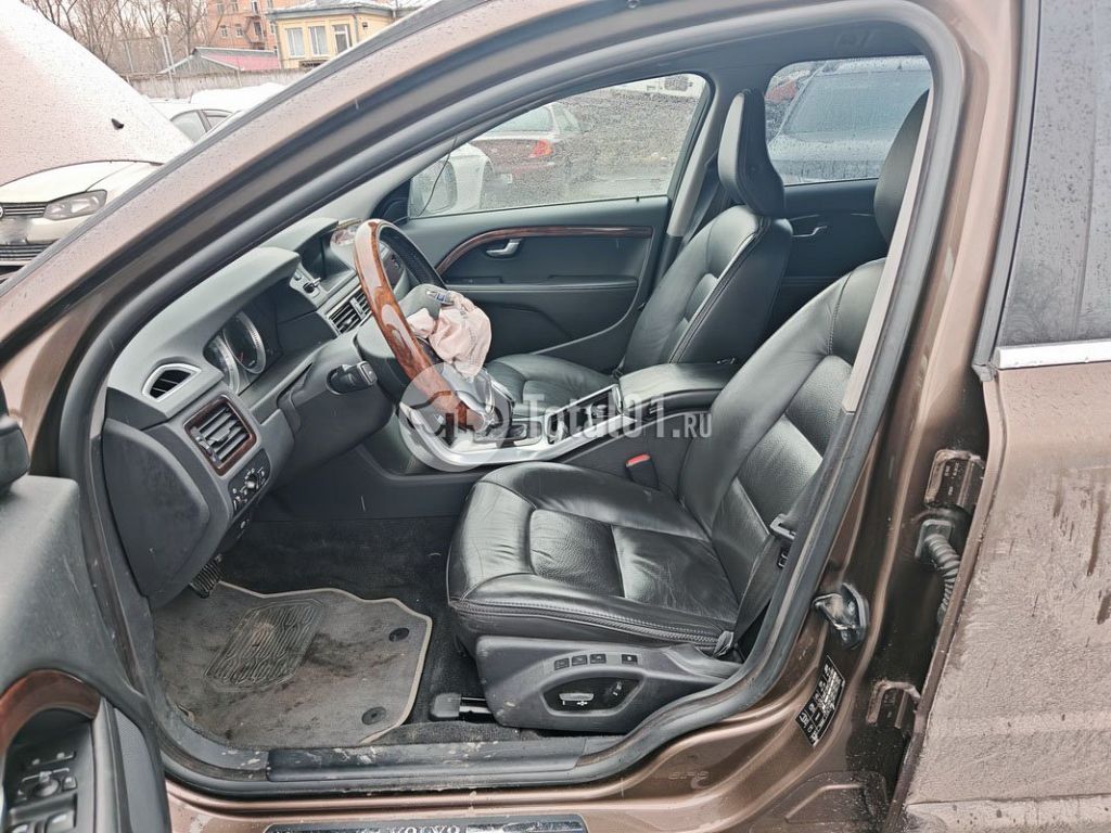 Фото Volvo XC70 78