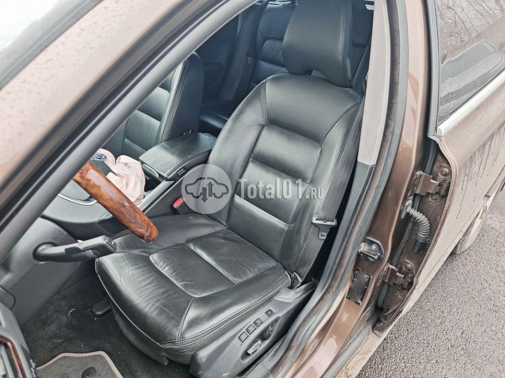 Фото Volvo XC70 92