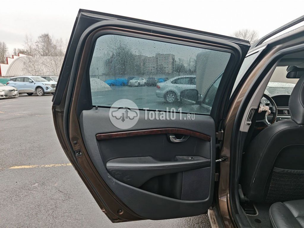 Фото Volvo XC70 94