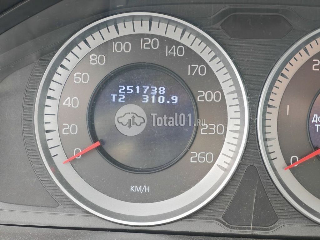 Фото Volvo XC70 170