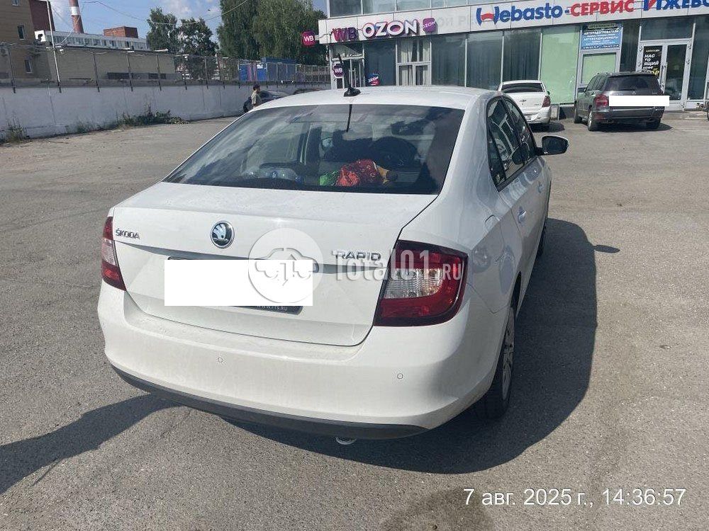 Фото Skoda Rapid 10