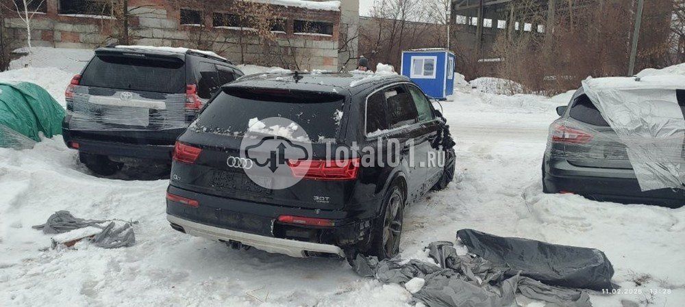 Фото Audi Q7 128