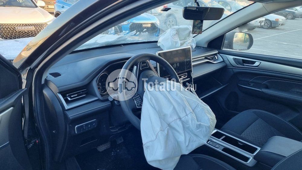 Фото Haval M6 10