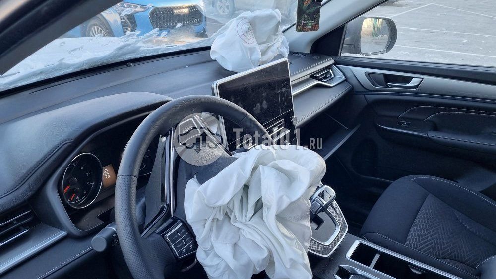 Фото Haval M6 12