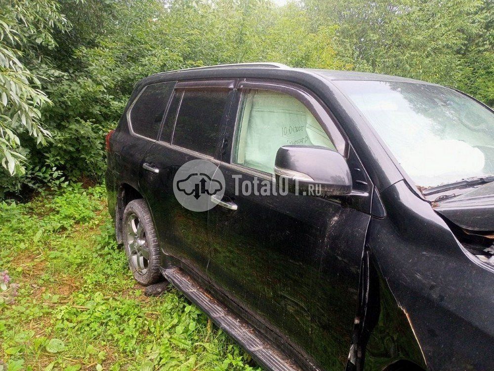 Фото Lexus LX 34