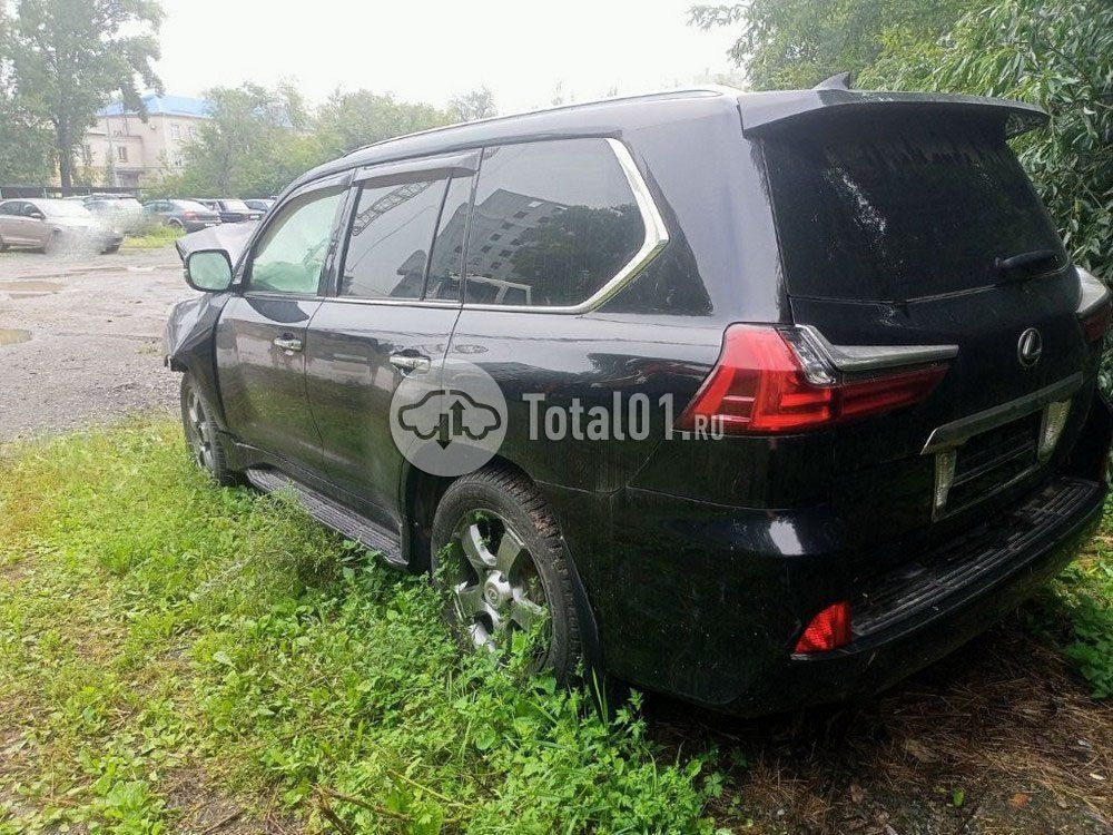 Фото Lexus LX 84