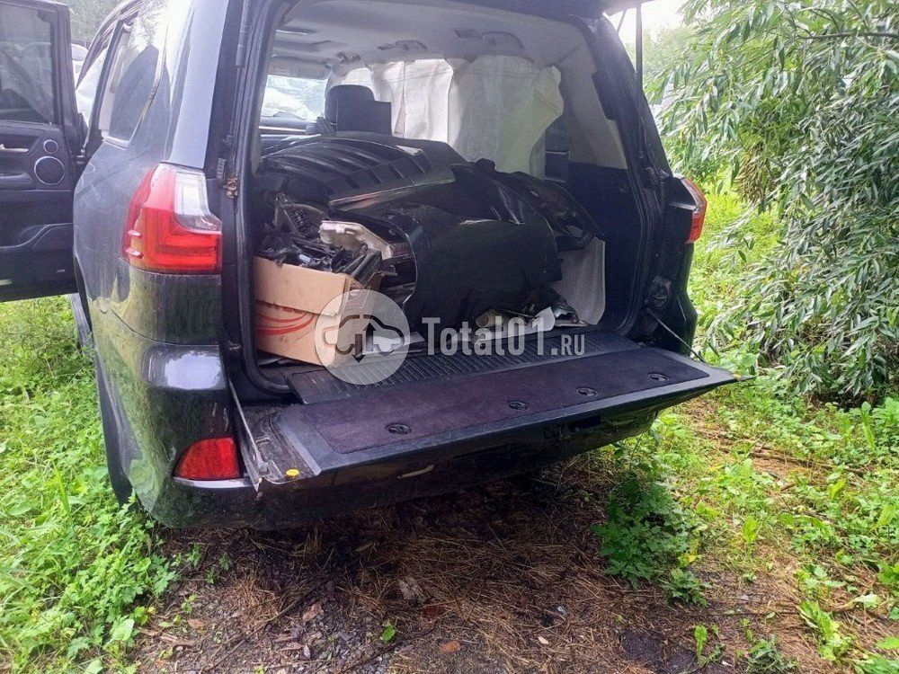 Фото Lexus LX 102