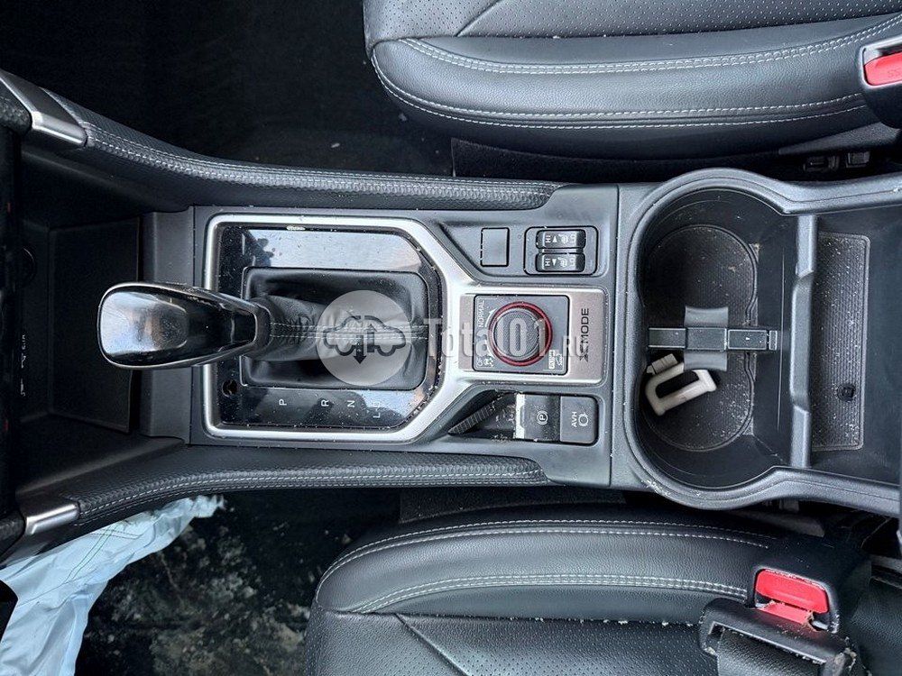 Фото Subaru Forester 100