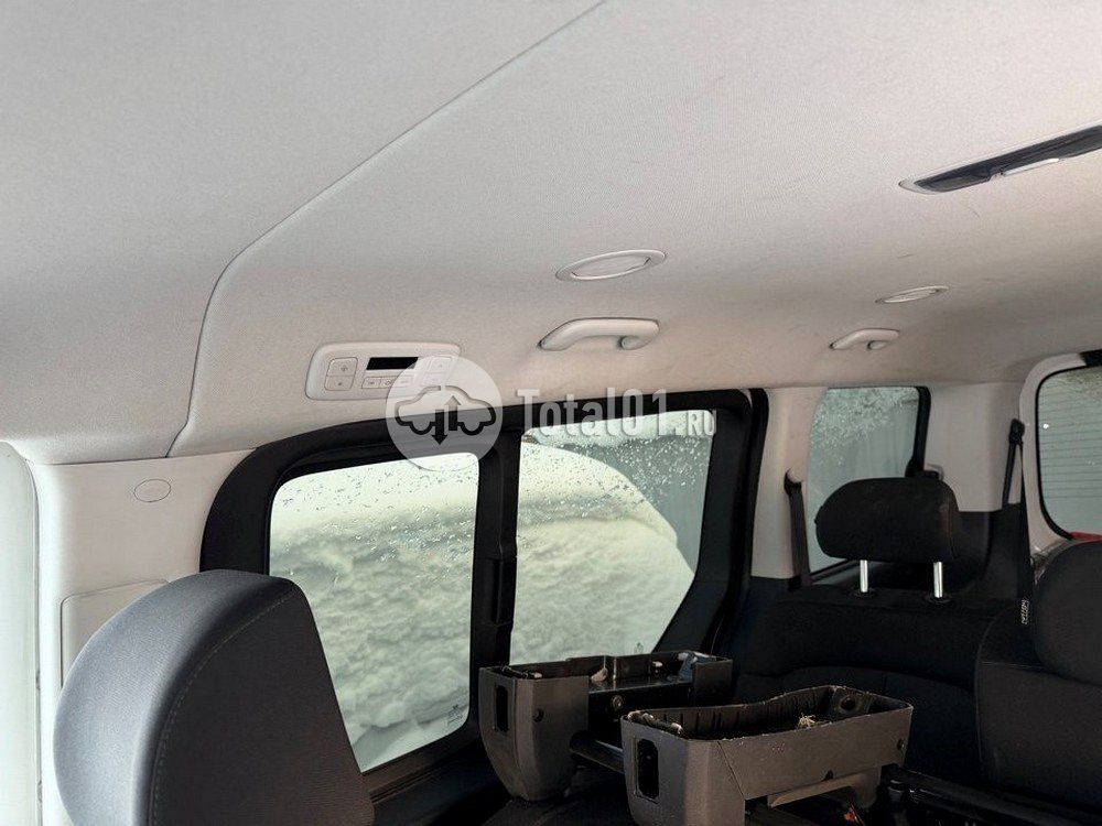 Фото Hyundai STARIA 160