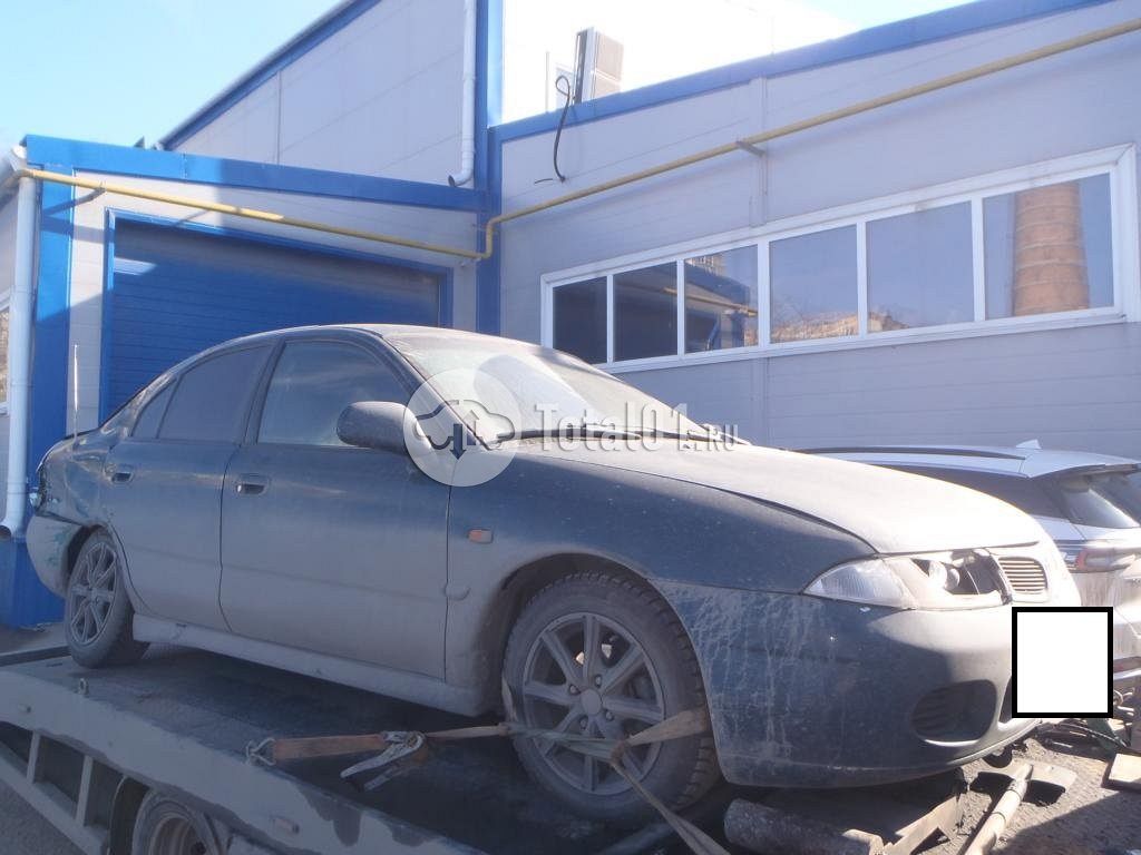 Фото Mitsubishi Carisma 4