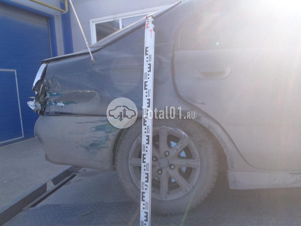 Фото Mitsubishi Carisma 8